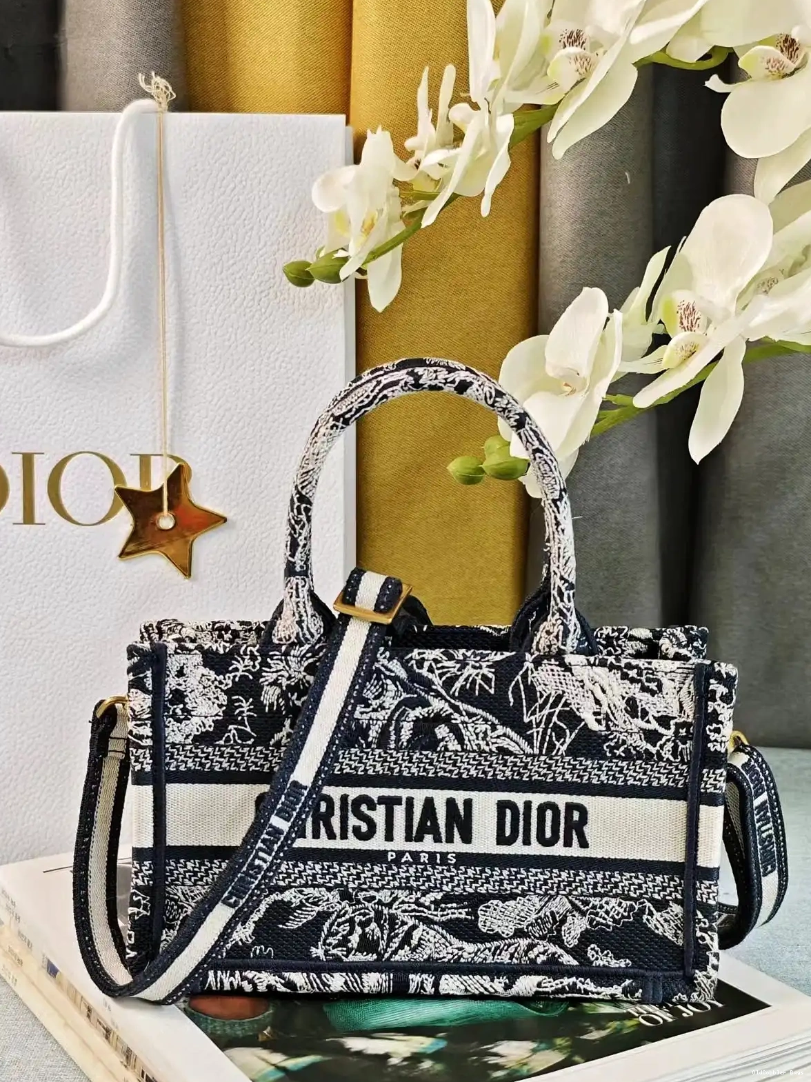 OldCobbler Bags DIRO TOTE-21.5*13*7.5CM BOOK MINI 0630